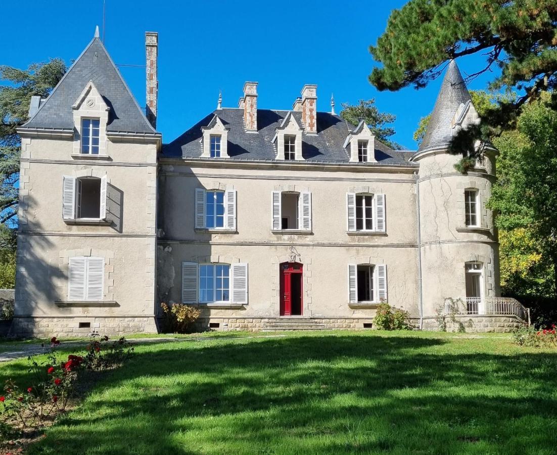 Chambres D'Hotes Chateau De Saint Etienne Du Bois Esterno foto