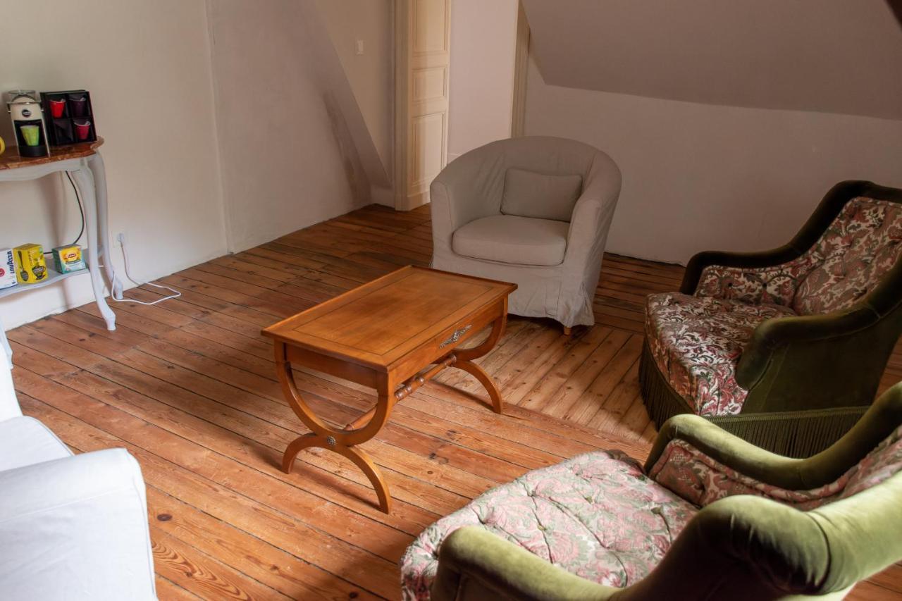 Chambres D'Hotes Chateau De Saint Etienne Du Bois Esterno foto
