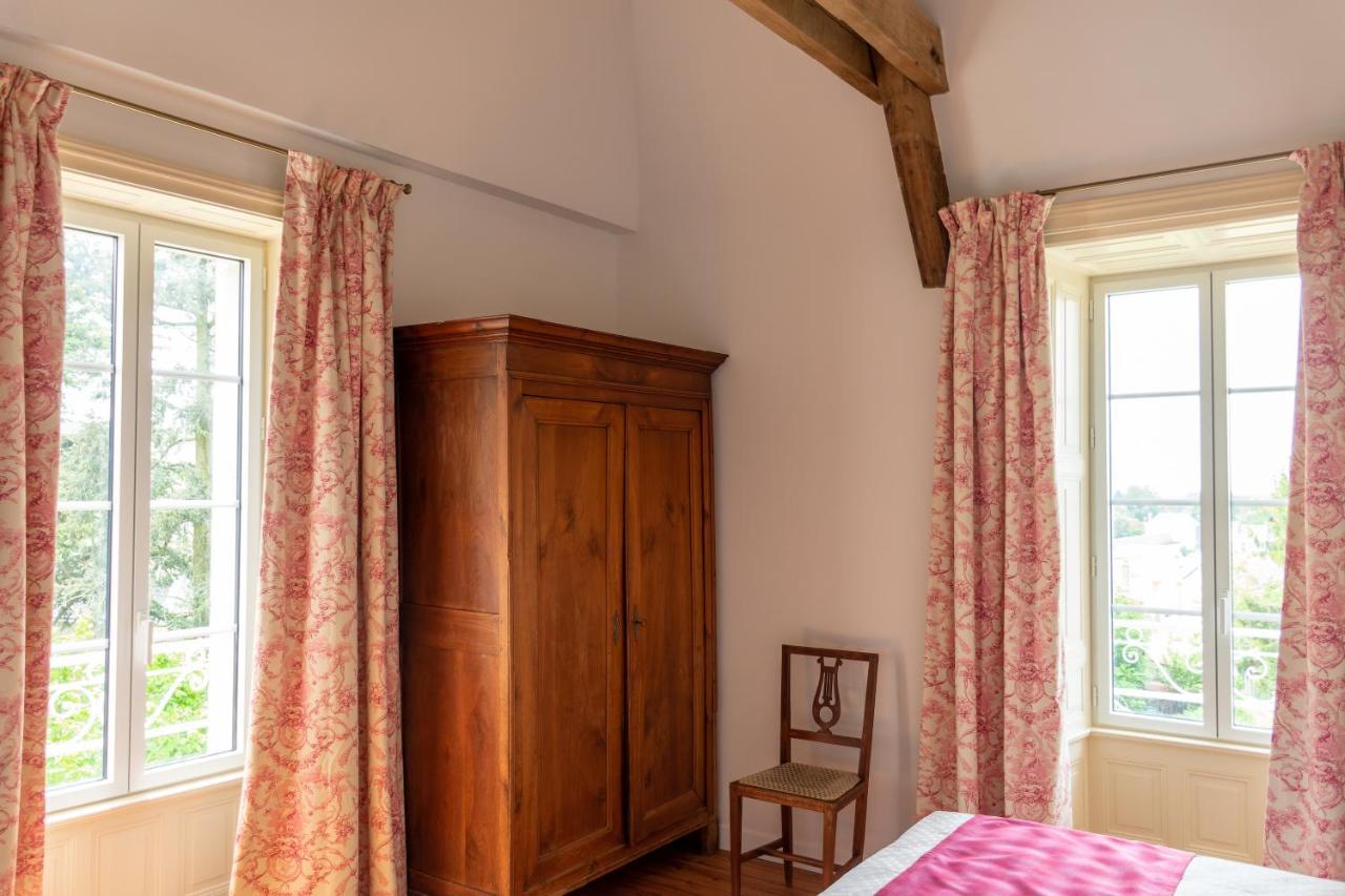 Chambres D'Hotes Chateau De Saint Etienne Du Bois Esterno foto